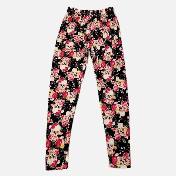 Agnes & Dora Skull and Flowers Loungewear Soft Leggings - Picture 2 of 4